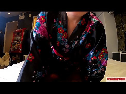 ❤️ Nuori cosplay-tyttö rakastaa seksiä orgasmeihin asti ruiskuttamalla hevostyttöä ja ottamalla suihin. Aasialaistyttö karvainen pillu ja kauniit tissit perinteisessä japanilaisessa puvussa amatöörivideossa, jossa näytetään masturbointia panoleluilla. Sakura 3 OSAKAPORN. ❤️❌ Laadukas seksi at us