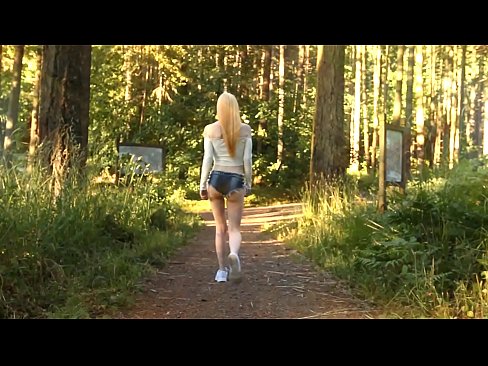 ❤️ Kaunis nainen liikkuu hitaasti, ei alaston video ❤️❌ Laadukas seksi at us
